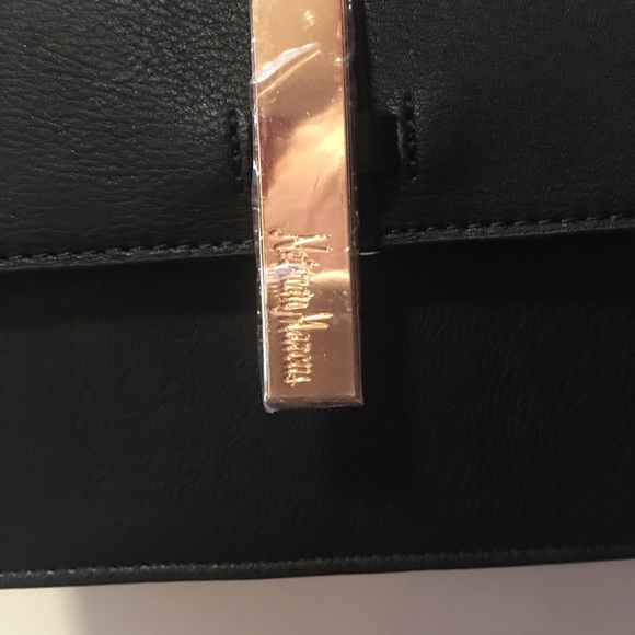 NEIMAN MARCUS BLACK W/ gold CROSSBODY BAG - Picture 2 of 6